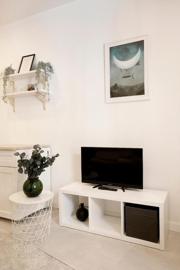 Cozy Studio Perfect For Couples, Cracow Old Town Krakow Bagian luar foto